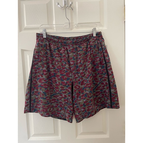 Lululemon Men’s Pace Breaker 9” Lined Shorts Red Camo Size XL - Picture 1 of 3
